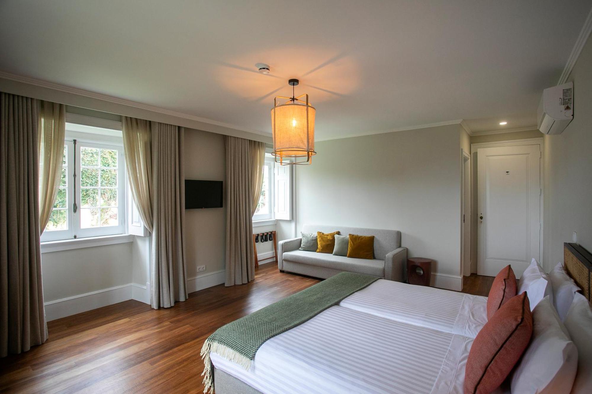 Casa Portuguesa - Charming House Bed & Breakfast ปอนตาเดลกาดา ภายนอก รูปภาพ