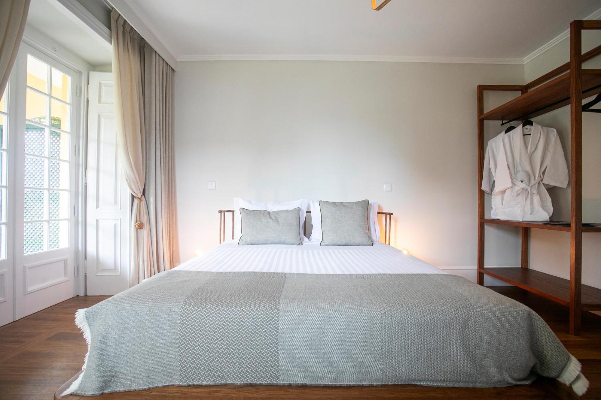 Casa Portuguesa - Charming House Bed & Breakfast ปอนตาเดลกาดา ภายนอก รูปภาพ